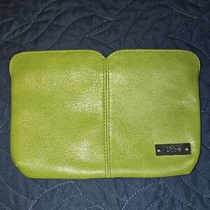 Chloé Parfum Double Zipper Green Leather Clutch Cosmetic Pouch Appears New